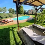 Villa Spoleto Tranquilita Sleeps 16 With Wifi Pool Yoga Gardens And Views