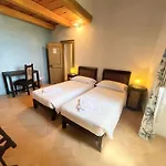 Spoleto Tranquilita Sleeps 16 With Wifi Pool Yoga Gardens And Views Villa Morro