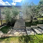 Spoleto Tranquilita Sleeps 16 With Wifi Pool Yoga Gardens And Views Villa Morro