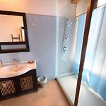 Villa Spoleto Tranquilita Sleeps 16 With Wifi Pool Yoga Gardens And Views