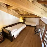 Spoleto Tranquilita Sleeps 16 With Wifi Pool Yoga Gardens And Views Villa Morro