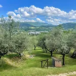 Spoleto Tranquilita Sleeps 16 With Wifi Pool Yoga Gardens And Views Morro
