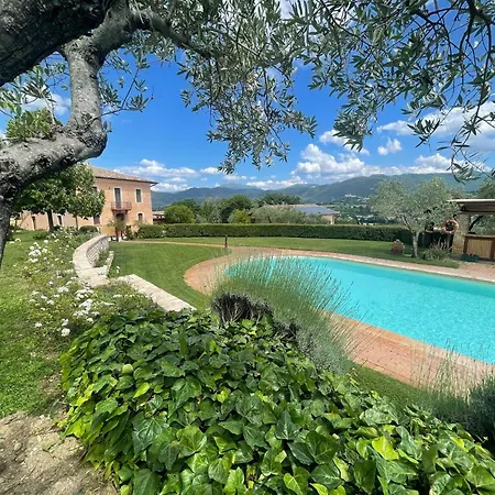 Spoleto Tranquilita Sleeps 16 With Wifi Pool Yoga Gardens And Views