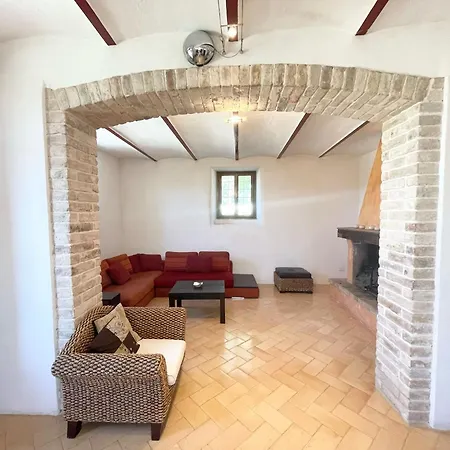 Spoleto Tranquilita Sleeps 16 With Wifi Pool Yoga Gardens And Views Villa