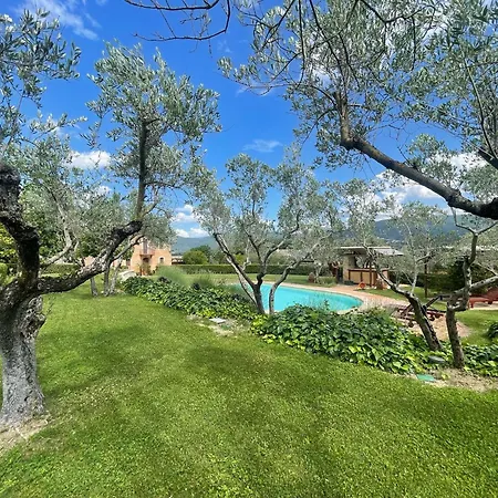 Spoleto Tranquilita Sleeps 16 With Wifi Pool Yoga Gardens And Views Morro