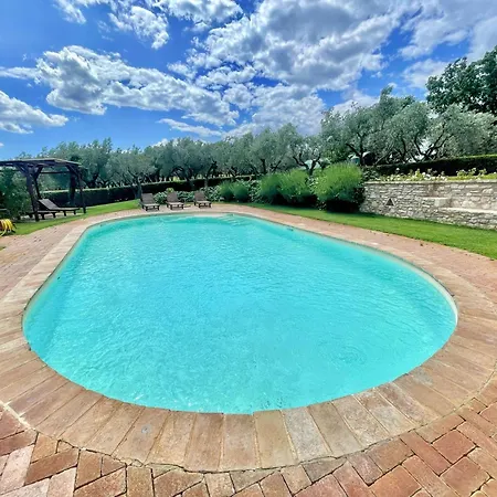 Spoleto Tranquilita Sleeps 16 With Wifi Pool Yoga Gardens And Views Morro