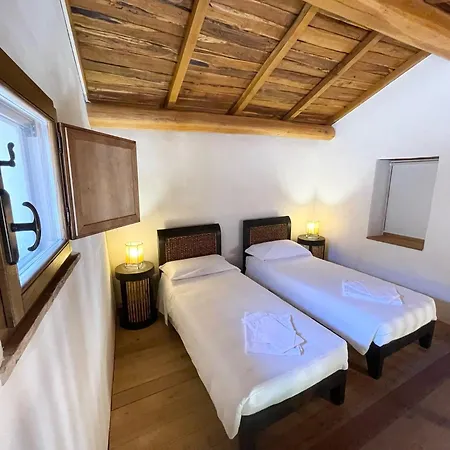 Spoleto Tranquilita Sleeps 16 With Wifi Pool Yoga Gardens And Views