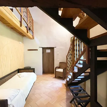 Spoleto Tranquilita Sleeps 16 With Wifi Pool Yoga Gardens And Views 别墅