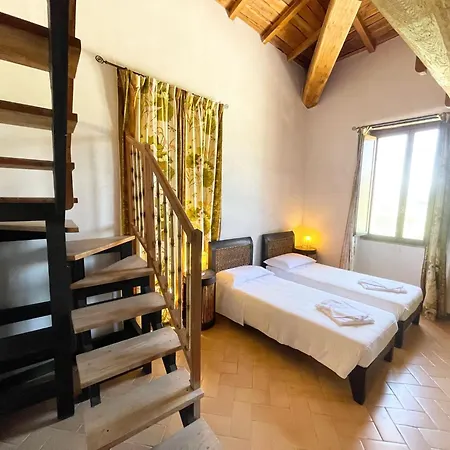 Spoleto Tranquilita Sleeps 16 With Wifi Pool Yoga Gardens And Views Villa Morro