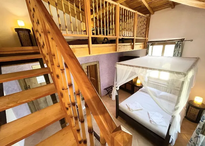 Vila Spoleto Tranquilita Sleeps 16 With Wifi Pool Yoga Gardens And Views Morro