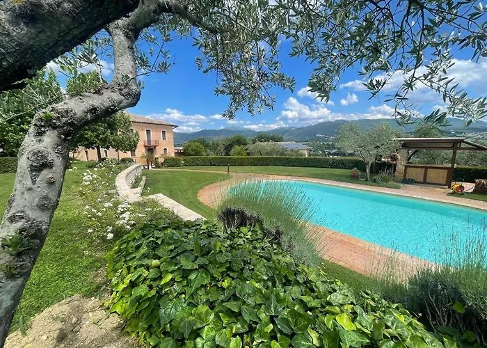 Spoleto Tranquilita Sleeps 16 With Wifi Pool Yoga Gardens And Views