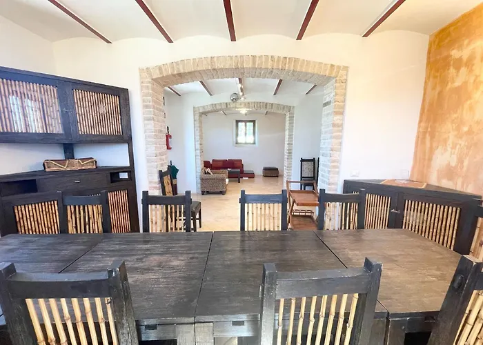 Spoleto Tranquilita Sleeps 16 With Wifi Pool Yoga Gardens And Views Vila Morro