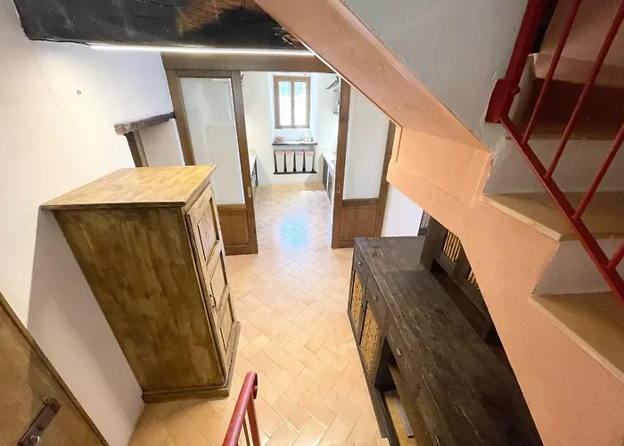 Vila Spoleto Tranquilita Sleeps 16 With Wifi Pool Yoga Gardens And Views Morro