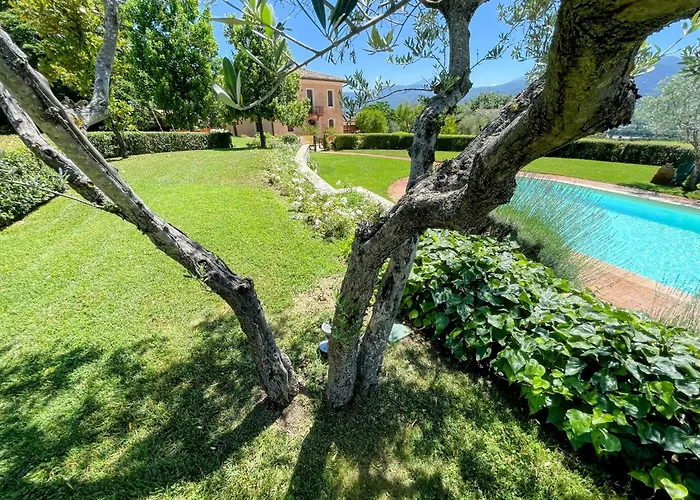 Spoleto Tranquilita Sleeps 16 With Wifi Pool Yoga Gardens And Views Morro