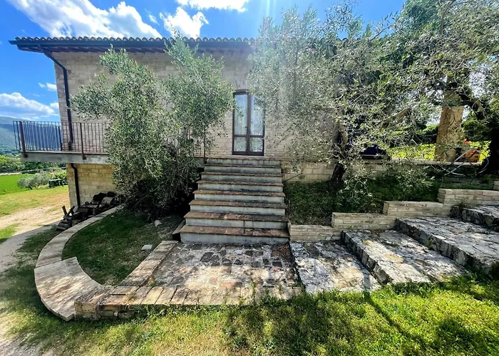 Spoleto Tranquilita Sleeps 16 With Wifi Pool Yoga Gardens And Views Vila Morro