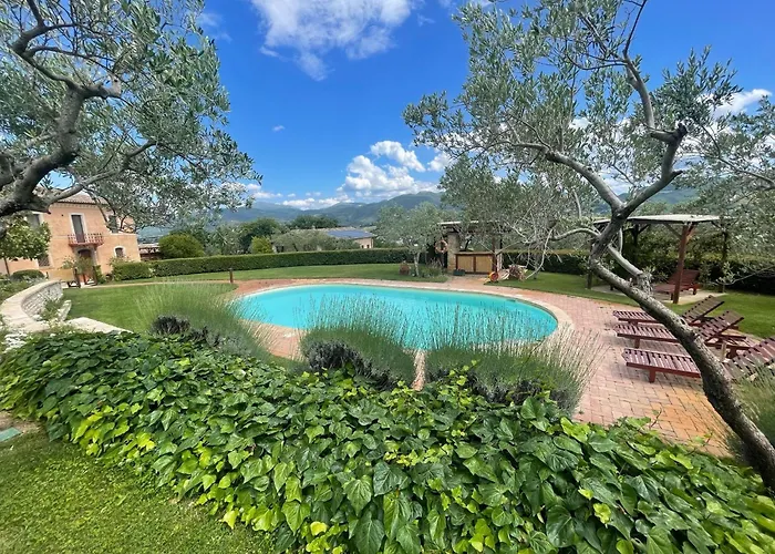 Spoleto Tranquilita Sleeps 16 With Wifi Pool Yoga Gardens And Views *