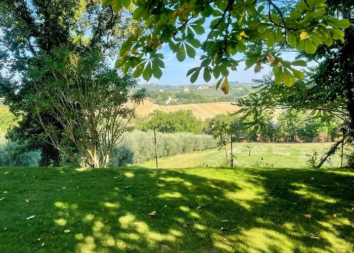 Spoleto Tranquilita Sleeps 16 With Wifi Pool Yoga Gardens And Views Vila Morro