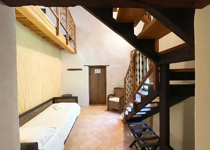 Spoleto Tranquilita Sleeps 16 With Wifi Pool Yoga Gardens And Views Vila