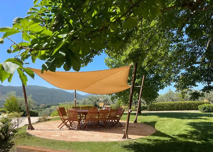 Spoleto Tranquilita Sleeps 16 With Wifi Pool Yoga Gardens And Views Vila