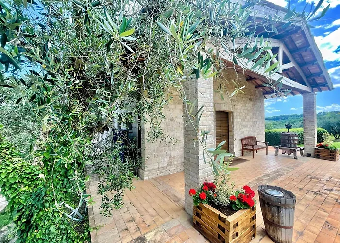 Spoleto Tranquilita Sleeps 16 With Wifi Pool Yoga Gardens And Views